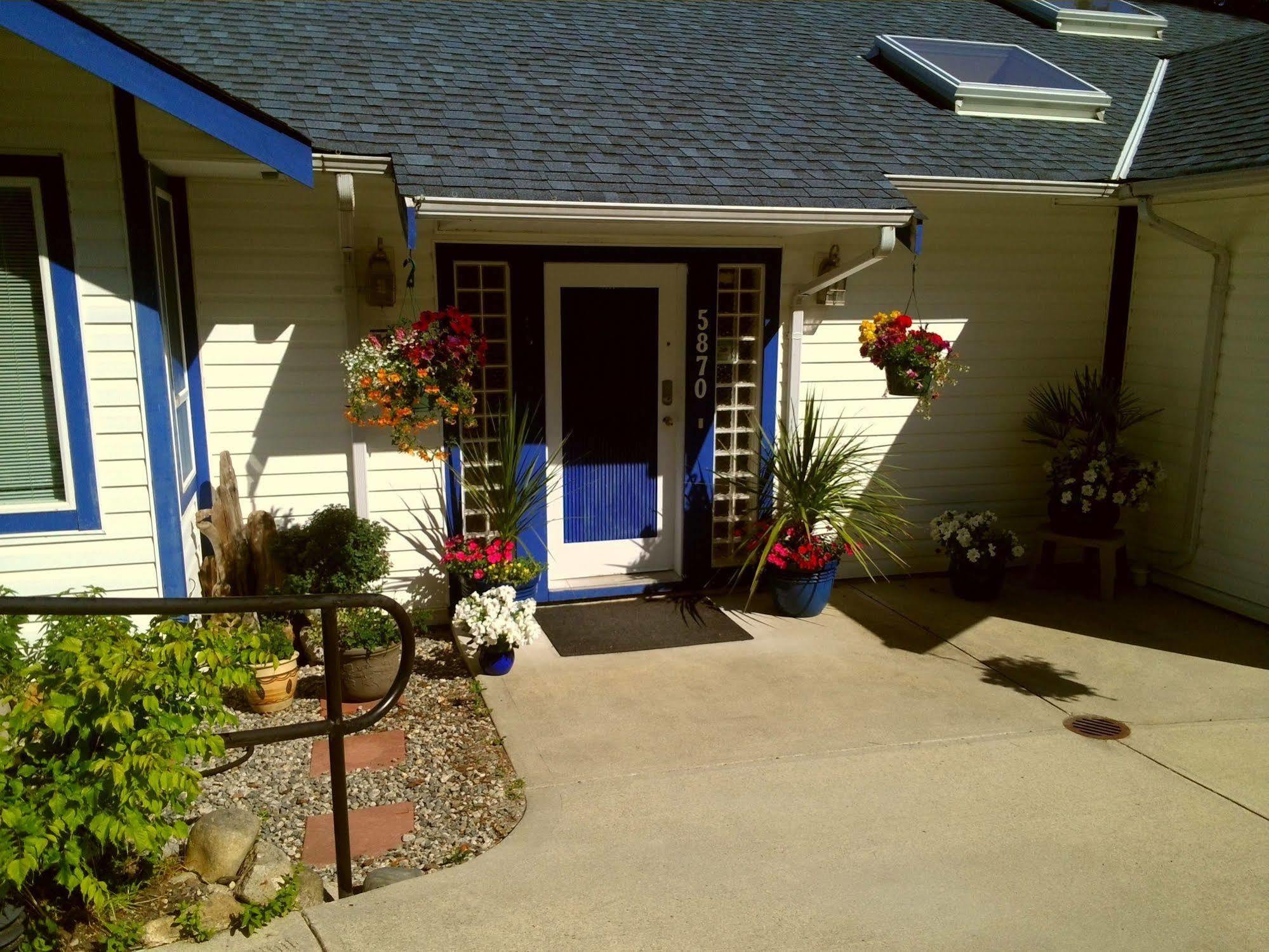Sechelt Inlet B&B Exterior photo